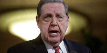 Jeffrey R. Holland, next in line to lead Church of Jesus Christ of Latter-day Saints, dies at 85