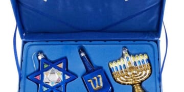 Men Shout ‘Free Palestine’ While Shooting Hanukkah Decor at California Home – PJ Media