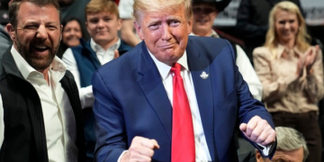 Sen. Mullin Welcomes National Guardsmen to DC Home for Christmas – PJ Media