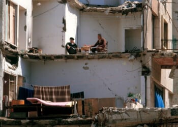 Who Writes History When There Is No Winner?