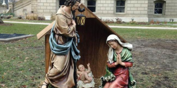 Woke Priest Finds a Way to Mock ICE in His Church’s Nativity Scene – PJ Media