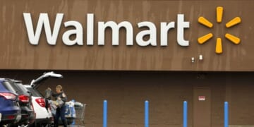 Woman Accused of Shoplifting Returns to Walmart at the Worst Possible Time – PJ Media
