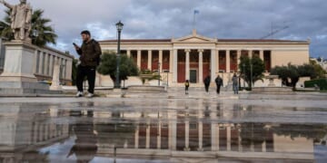 More than 300,000 students dropped from Greek universities in reform effort