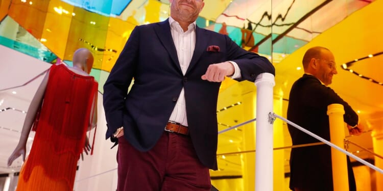 Saks CEO steps down as luxury retailer struggles under heavy debt load