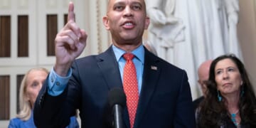 Hakeem Jeffries, top House Democrat, doubts Trump can 'run' Venezuela any better than the U.S.