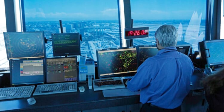 FAA picks 2 firms to replace 612 outdated radar systems that air traffic controllers rely on