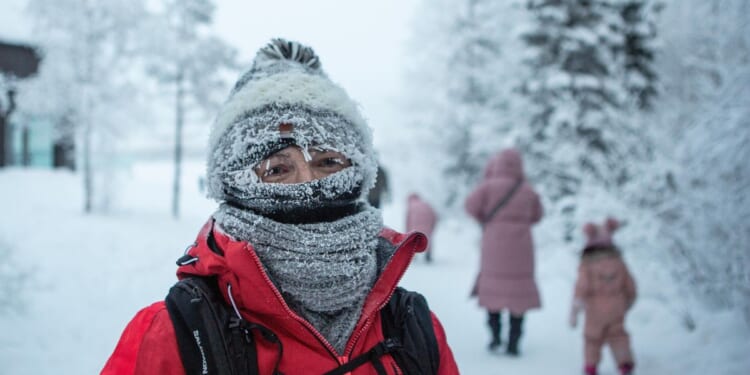 As deep freeze halts flights, thousands of tourists stranded in northern Finland