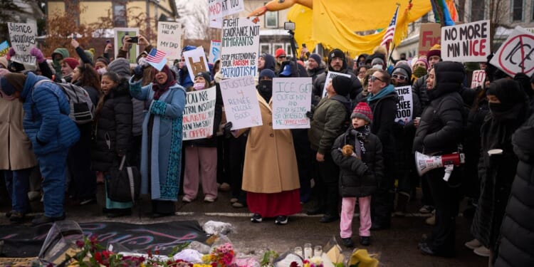 Minnesota Democrats are demanding a broader investigation into Renee Good's shooting