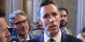 Sens. Hawley, Young switch votes on Venezeula war powers resolution after Trump, Rubio pressure