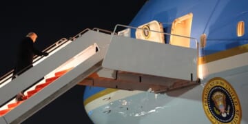 Air Force One returns to Andrews due to minor electrical issue, White House says