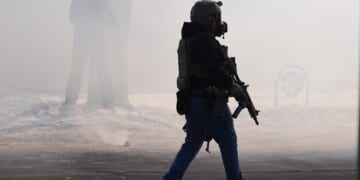 Appeals court overturns limits on federal agents' tactics against anti-ICE crowds in Minnesota