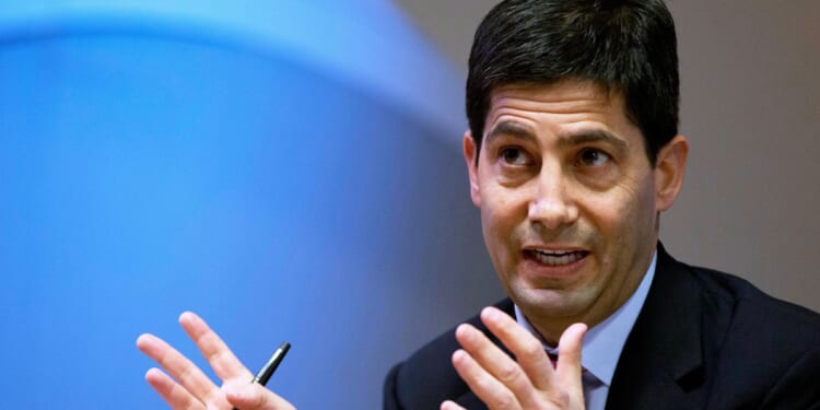 Sen. Elizabeth Warren worries Fed pick Kevin Warsh passed Donald Trump's 'loyalty test'