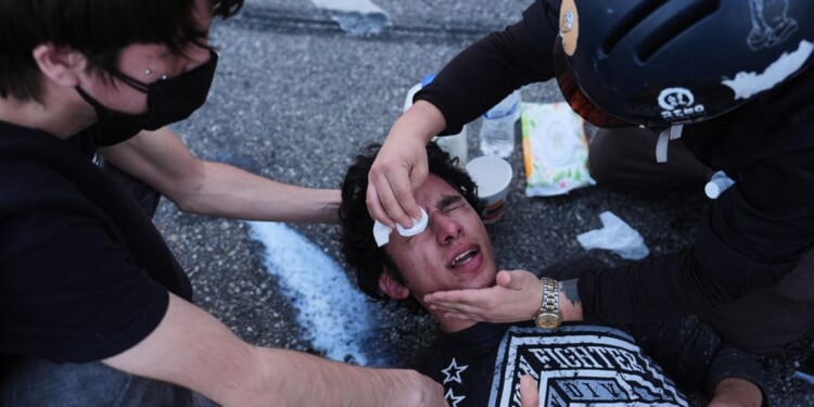 LAPD clashes with anti-ICE protesters