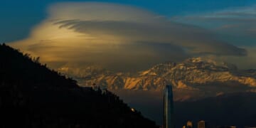 A chatbot entirely powered by humans, not artificial intelligence? This Chilean community shows why