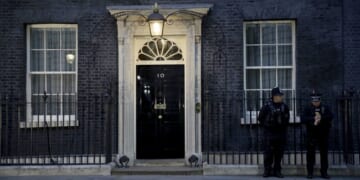 Beijing Accused of Hacking Mobile Phones of Top Aides at Downing Street for Years – PJ Media