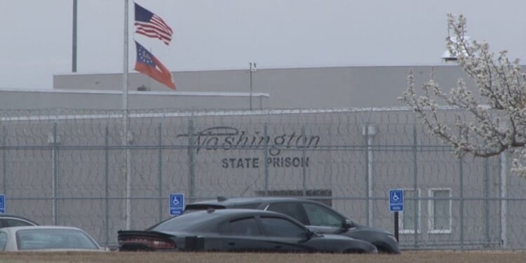 Three prisoners died Sunday in the violence at Washington State Prison in Georgia.