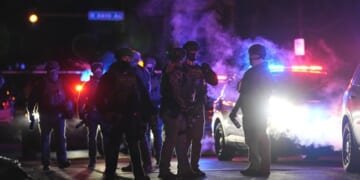 MN Anarchists Loot ICE Vehicle, Score Weapons Locker and Documents – HotAir