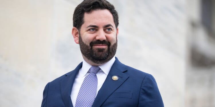 Republican Rep. Backs Leniency For Some Illegal Immigrants