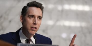Sen. Hawley Destroys Doctor Who Can’t Answer ‘Can Men Get Pregnant?’ – PJ Media