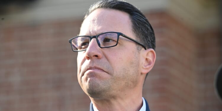 Shapiro Criticizes Vance Despite Similar Holocaust Remembrance Post