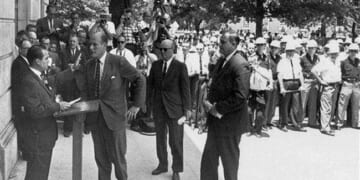 Twin Cities Law Enforcement Abandons Hotel to Mob – HotAir