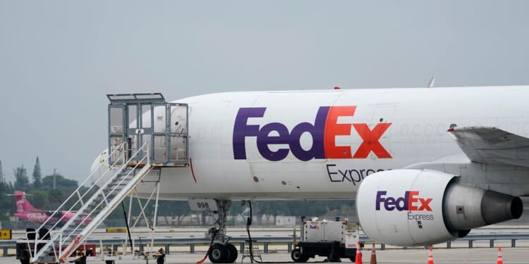 FedEx sues for refund after Supreme Court strikes down tariffs