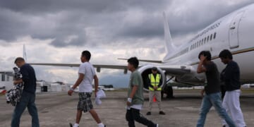 Judge strikes down key part of Trump's deportation policy