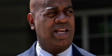 Newark Mayor Ras Baraka says ICE operation caused multi-vehicle crash with injuries