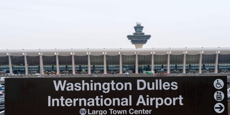 Dulles saw record number of passengers in 2025; Reagan National lowest since 2022