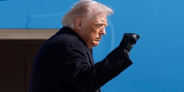 Trump wades into Texas primary, but doesn't endorse candidate