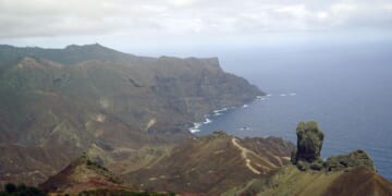 Men leaving women behind on hikes: Inside the 'Alpine Divorce' phenomenon