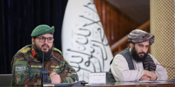 Turkey offers to try to revive a truce as Pakistan-Afghan border clashes enter sixth day