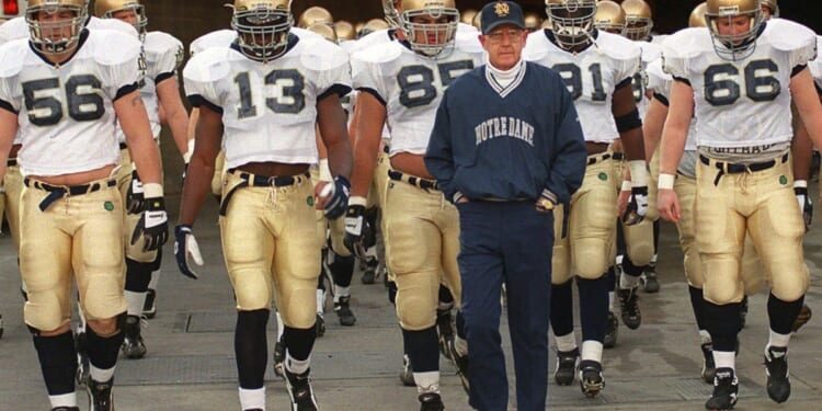 Lou Holtz, legendary Notre Dame coach who led Irish to national title, dies at 89