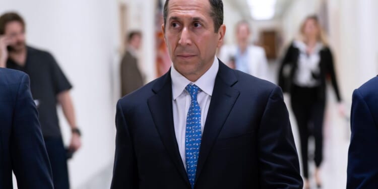 Epstein’s longtime accountant testifies on his wealth and business ties