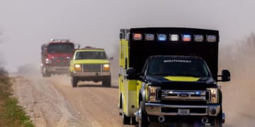 Snow and wind batter parts of U.S., with threat of thunderstorms and tornadoes starting later Sunday