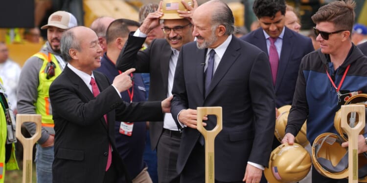 Trump officials announce 10-gigawatt data center, gas plants for former Ohio uranium site