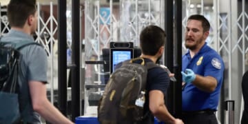 TSA union blasts ICE airport deployment: ‘You cannot improvise that’