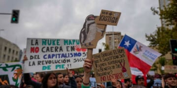 Chileans mark World Water Day by protesting President Kast’s rollback of environmental rules