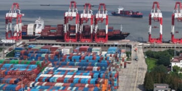 China retaliates with trade probes into U.S.