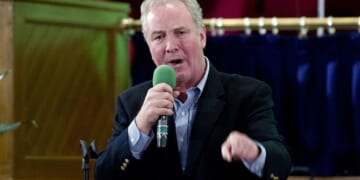 Van Hollen Goes Off the Rails While Kim Sticks to the Script – PJ Media