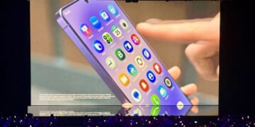 5 questions about Samsung discontinuing its Messages app