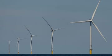 Developer of Massachusetts offshore wind farm sues to stop turbine manufacturer from walking away