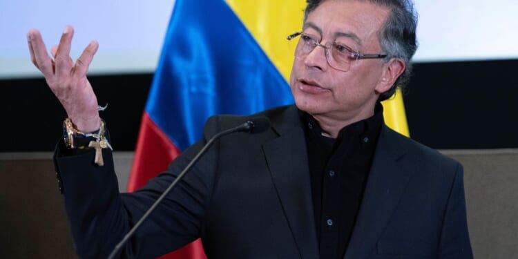Colombian President Petro vows a lawsuit after Ecuador’s Noboa alleges ties to gang boss ‘Fito’