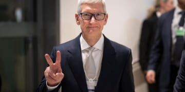 Tim Cook will step down as Apple CEO and hand reins over to the iPhone maker’s hardware leader