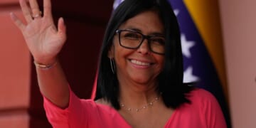 Venezuela’s leader visits Barbados seeking oil and gas investments