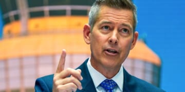 6,000 Apply as Air Traffic Controllers After DOT Secretary Duffy Proposes Recruiting Gamers – PJ Media