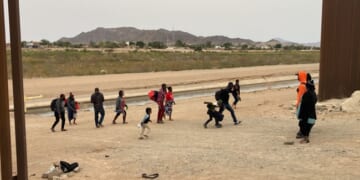 READ THE ROOM — 20 GOP Morons Sign Onto Bipartisan Amnesty Bill – PJ Media